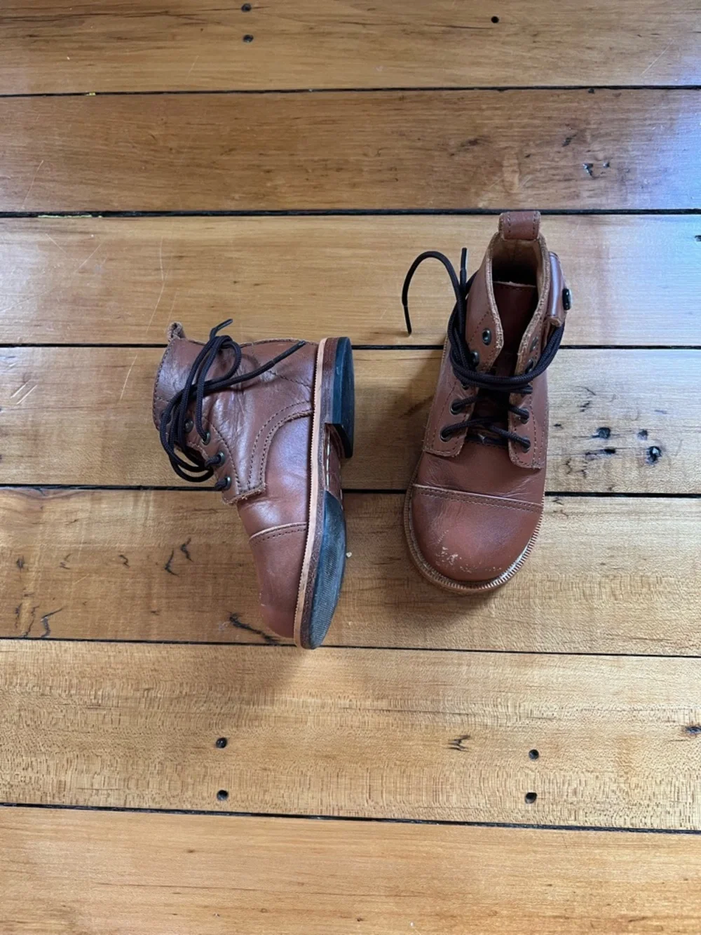 Mikoleon leather boots